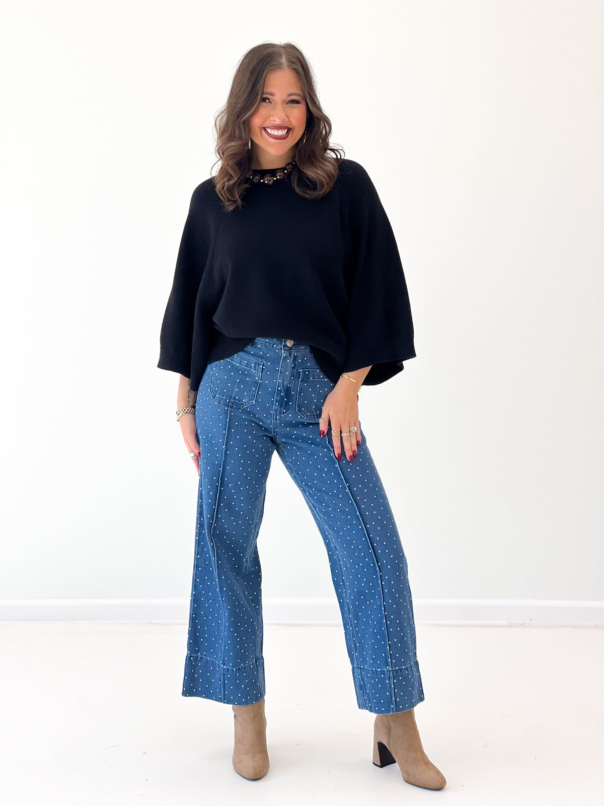 Dark navy raglan wide-sleeve sweater with crew neck and roomy drape