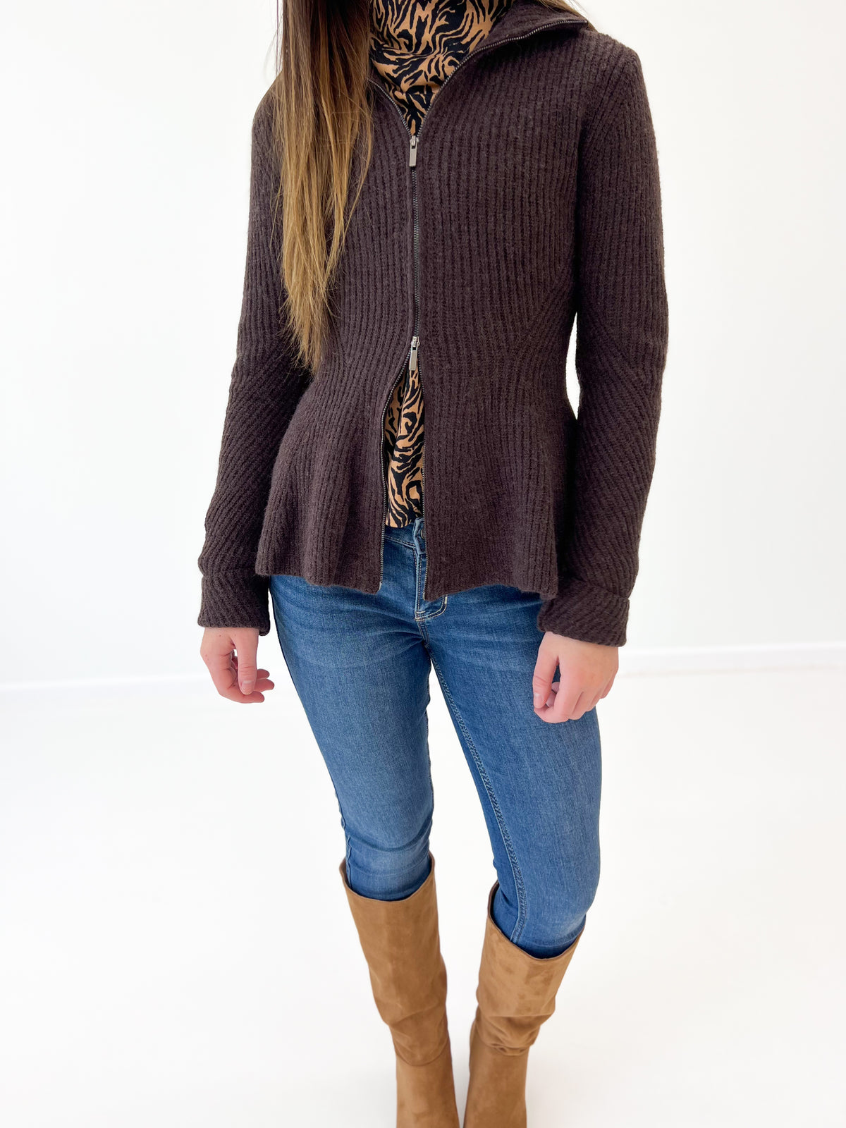 Dark brown ribbed zip-up cardigan, stand collar and textured knit