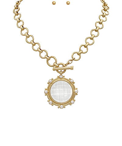 Golden Stella Faceted Stone Necklace Set in Ivory/Gold