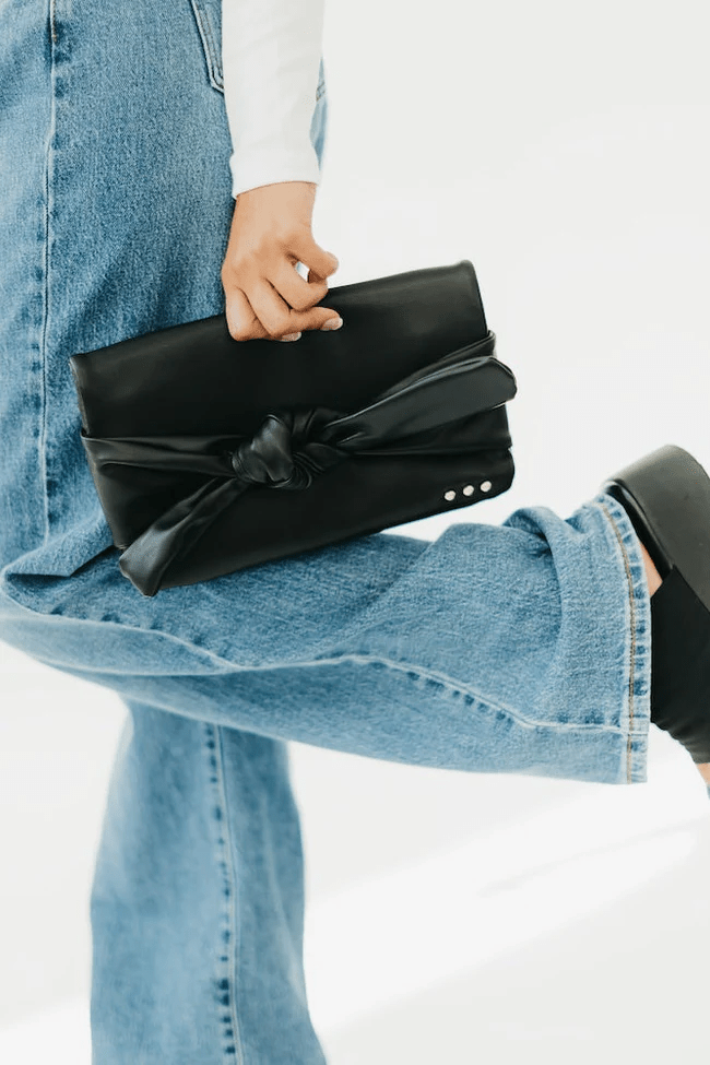 Billie Bow Clutch Crossbody Bag - Lavish Boutique Accessories
