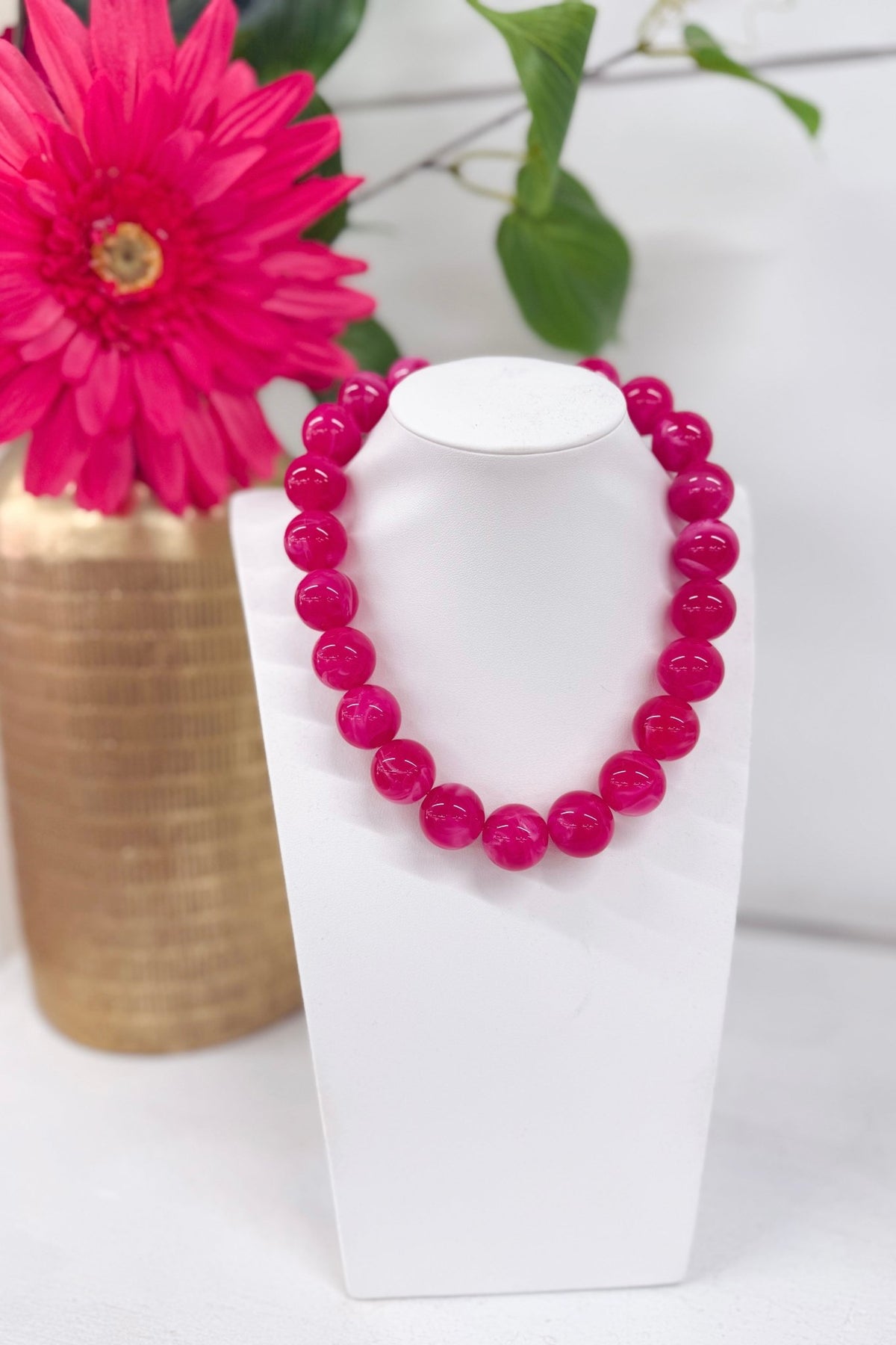 Bold marbled bead necklace