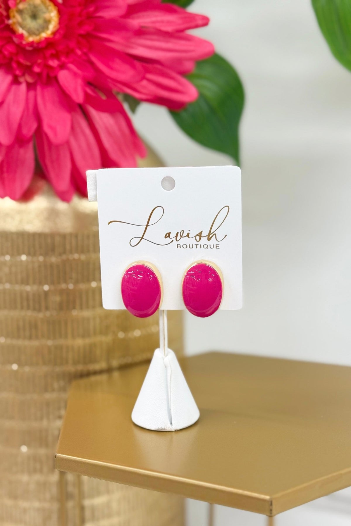Oval shaped stud earrings