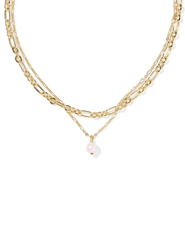 Freshwater pearl necklace in mixed pearl shapes
