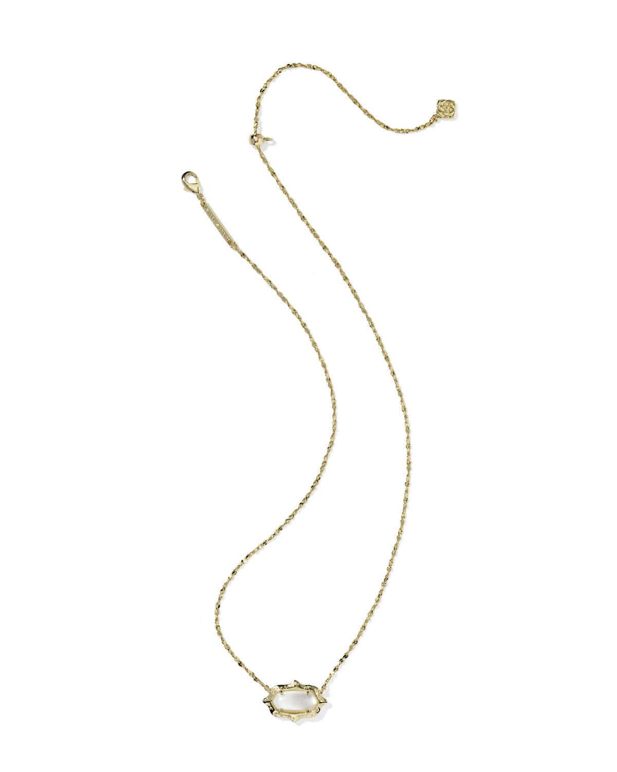Gold necklace with a scallop-edged pendant