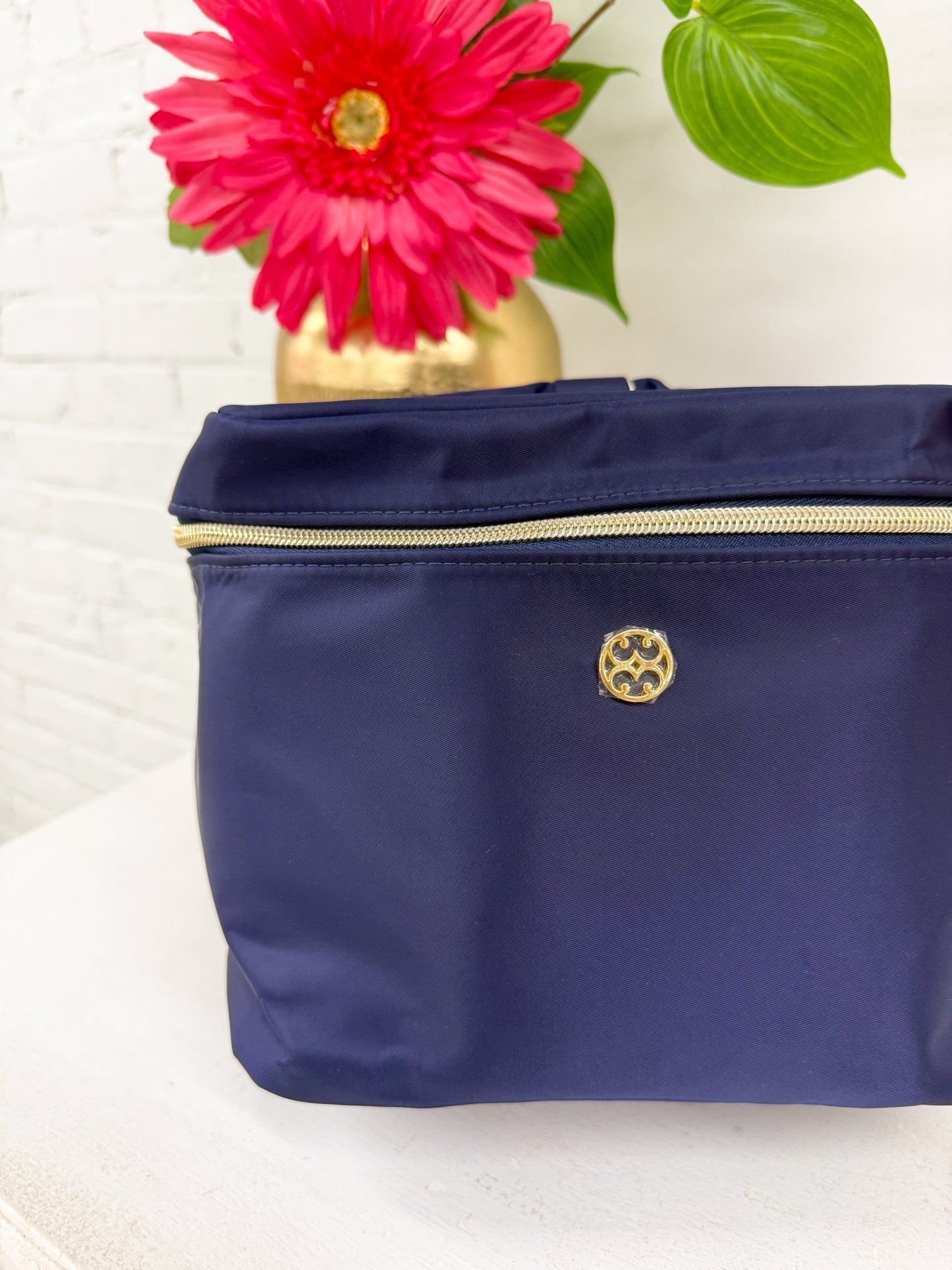 Ultraglam case printed with navy florals