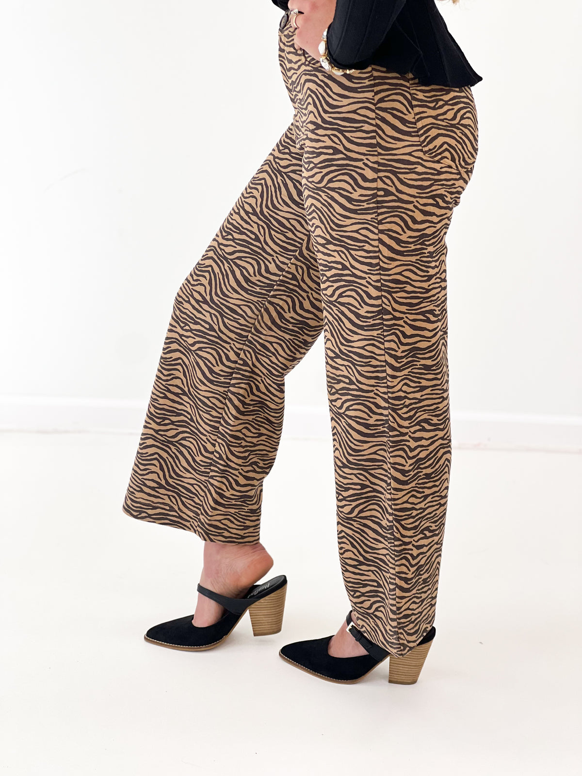 Entro Suede Zebra Pants