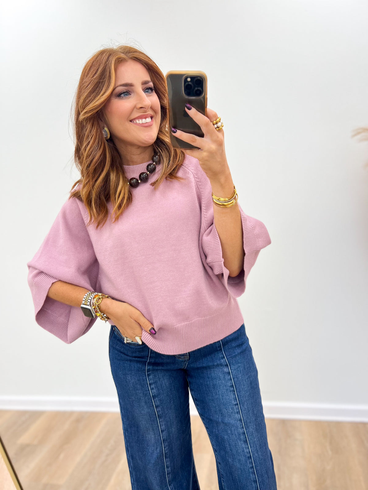 Dusty lilac raglan wide-sleeve sweater with crew neck and batwing-style sleeves