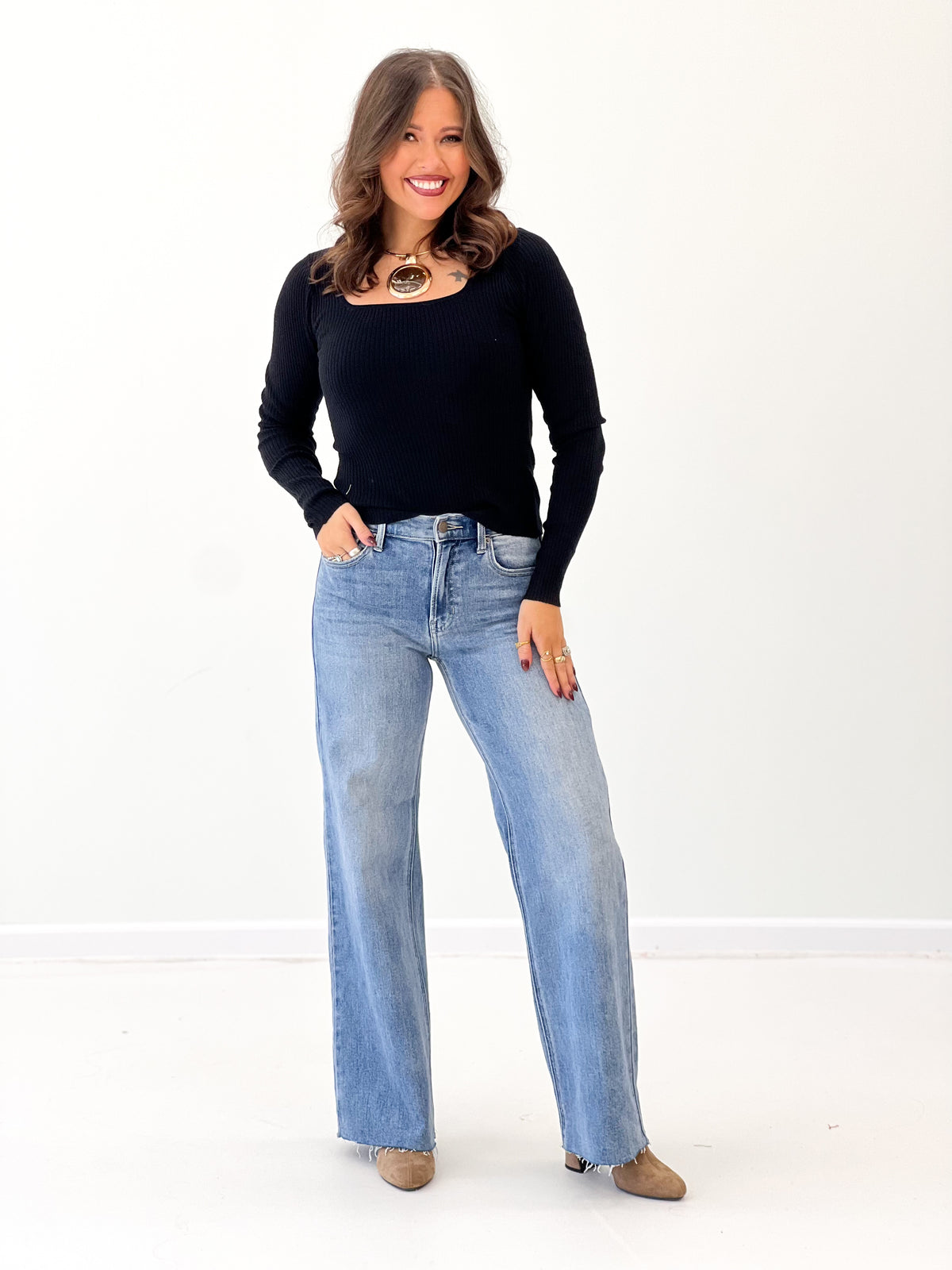 Black ribbed square-neck long-sleeve top, fitted knit with extended sleeves