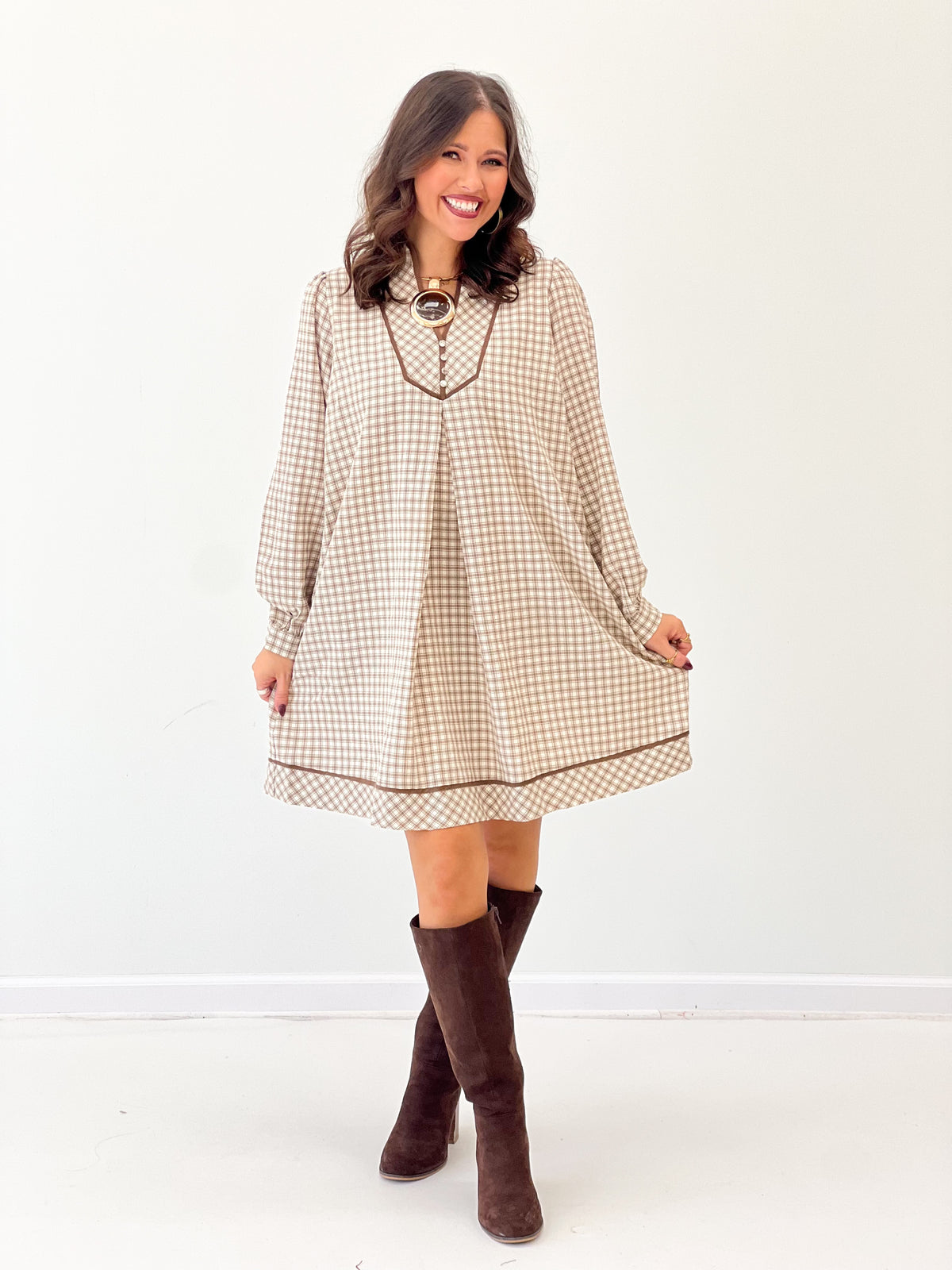 Plaid contrast-collar long-sleeve shift dress, latte checkered design and hem band