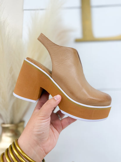Antelope Indie Leather Block Heel Clog