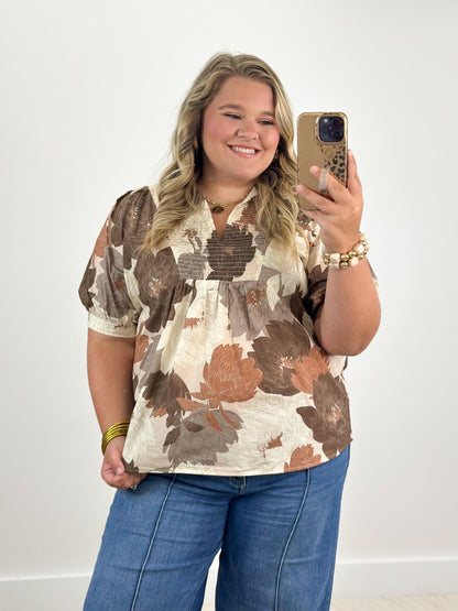 Curvy floral smocked V-neck puff sleeve top, short sleeves, mocha-toned pattern