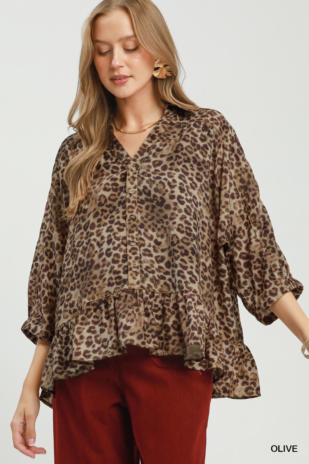 Umgee Leopard Print Peplum Button Top in Latte