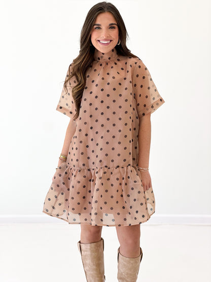 Ecru polka dot mini dress with short sleeves and tiered ruffle hem