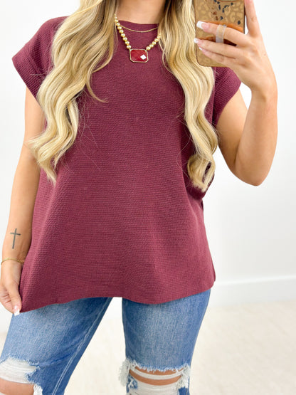 Tres Bien Round Neck Sleeveless Knit Top