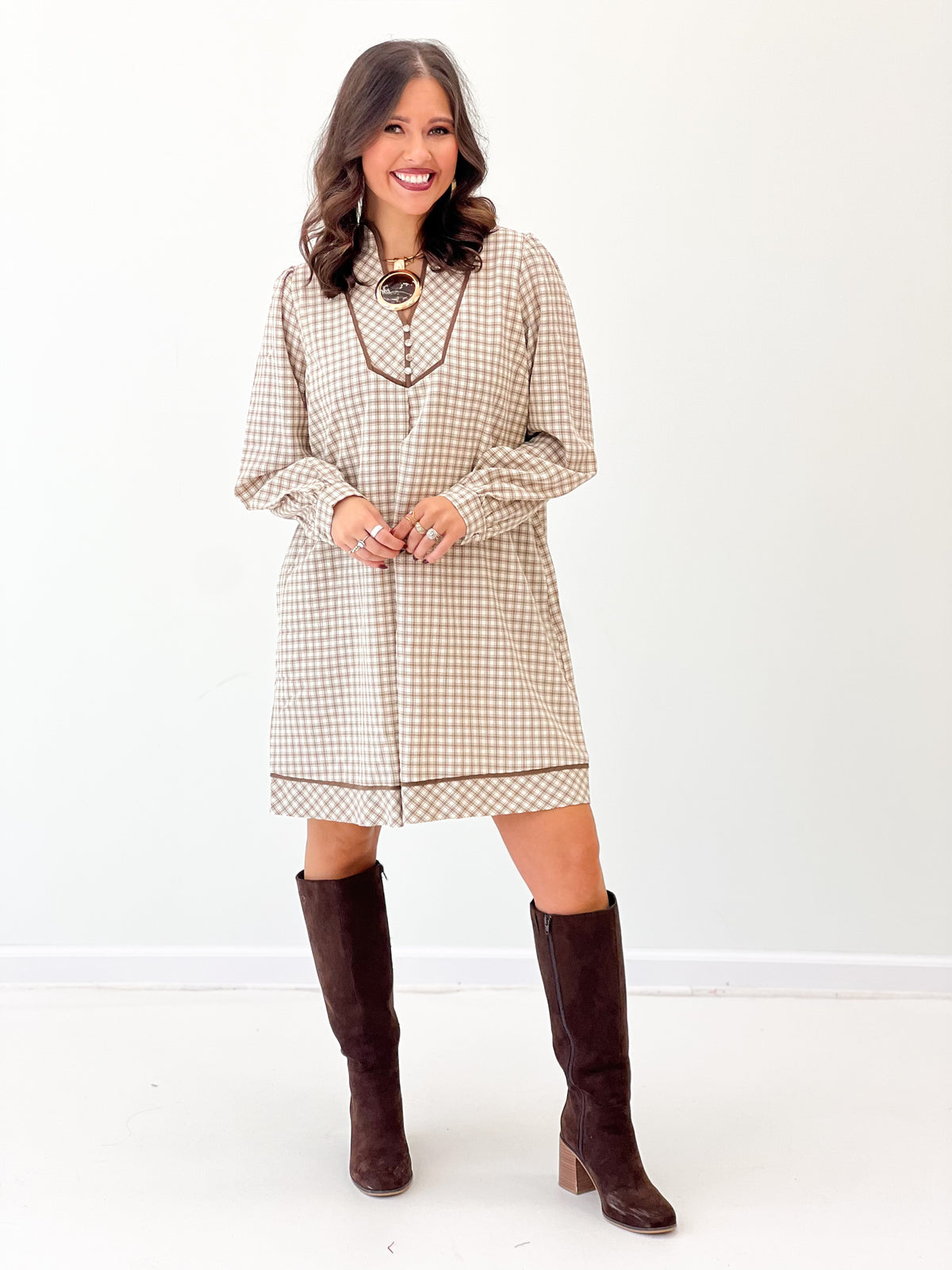 Plaid long-sleeve shift dress with contrast collar, latte gingham pattern