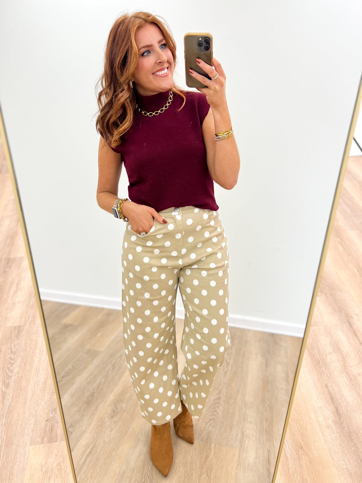 Burgundy knit mockneck crop top with short sleeves