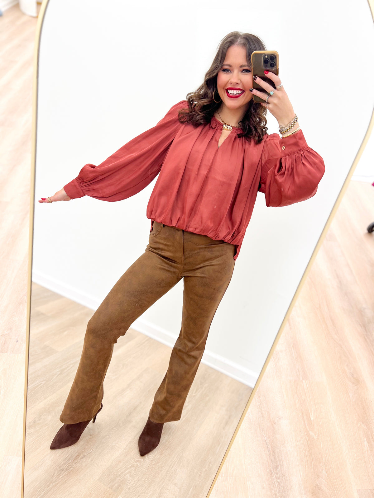 Entro Keyhole Neck Long Sleeve Gathered Top