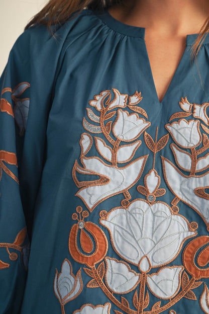 Jodifl Baroque Floral Applique Notched V-Neck Top in Teal