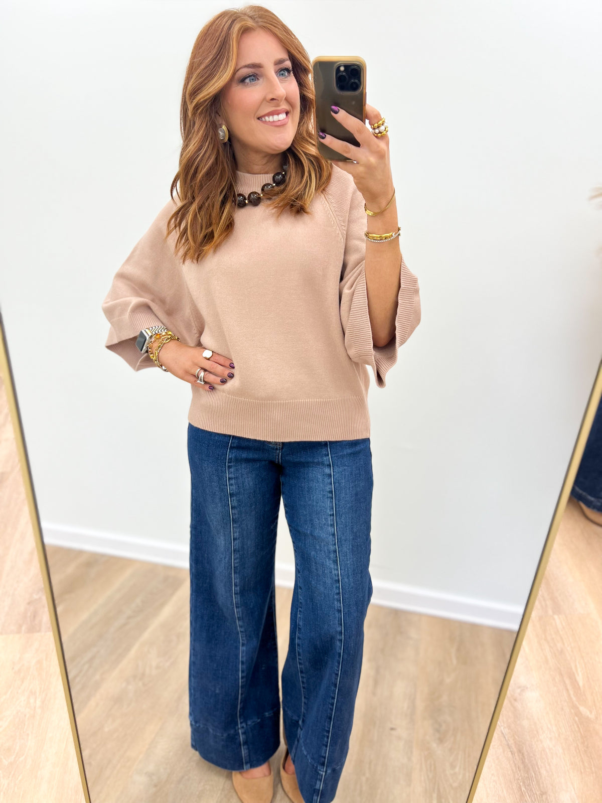 Taupe raglan wide-sleeve sweater, crew neck and wide elbow-length sleeves