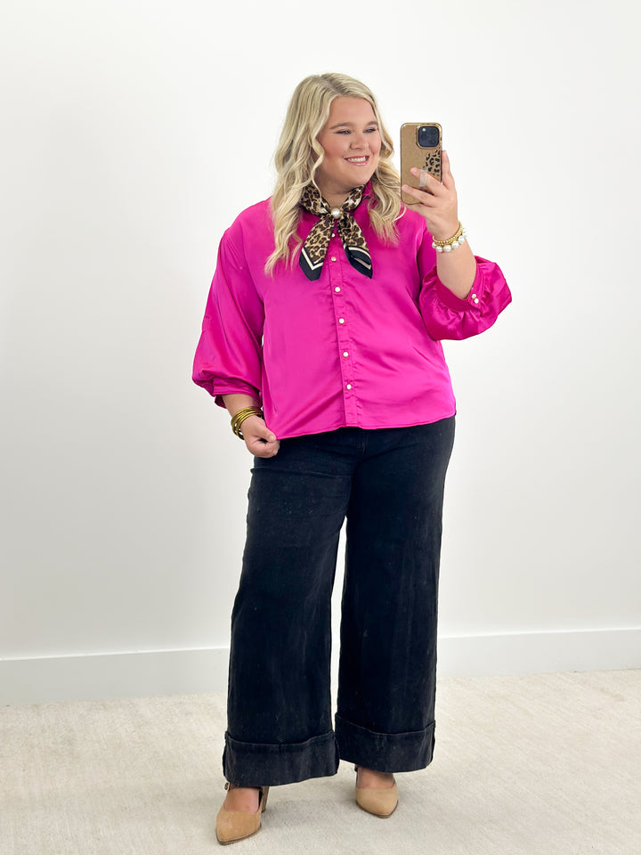 Fuchsia puff-sleeve button-front shirt with gold buttons