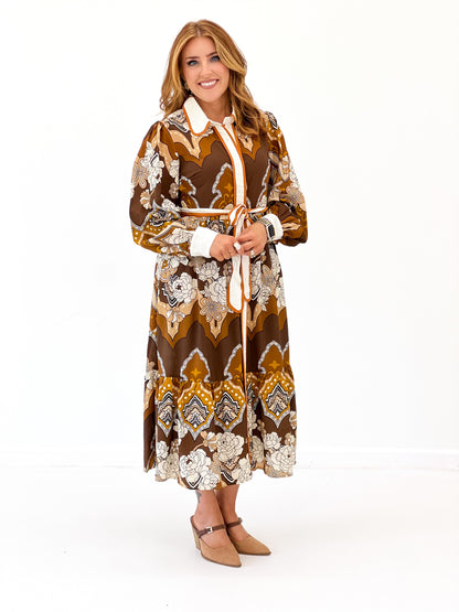 Mocha retro print midi dress with pointed collar and belt-tie waist, long sleeves