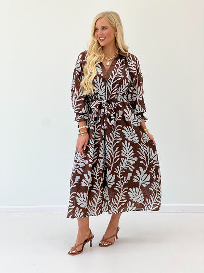 Umgee V-neck collared print midi dress, dark brown with white leaf motifs, tie waist