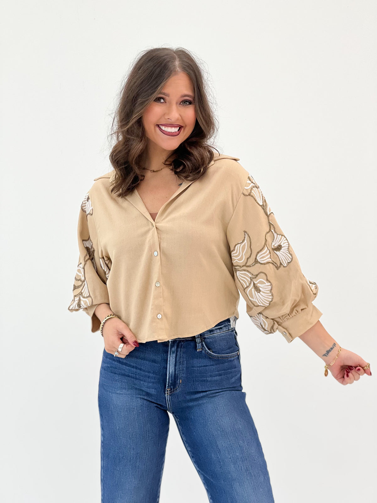 Taupe lapel collar button-front shirt with floral puff sleeves embroidery