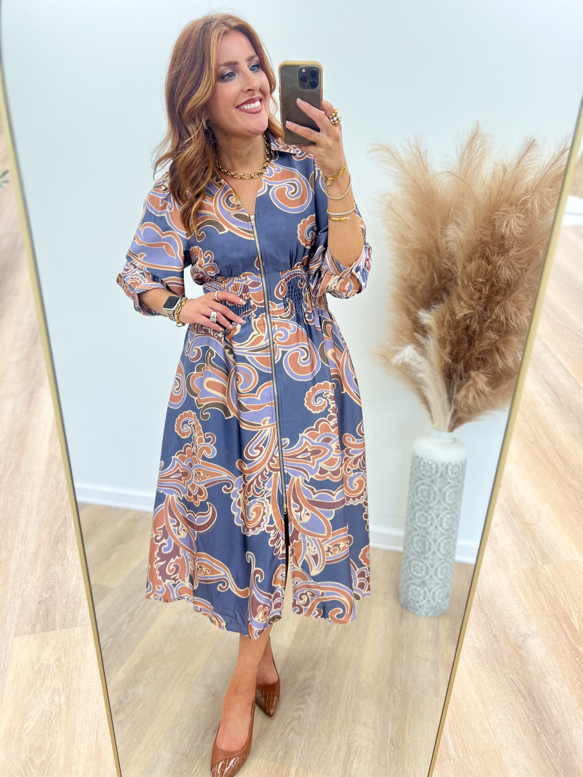 Printed V-neck midi dress in slate grey mix, smocked waist, 3/4 sleeves, swirly pattern