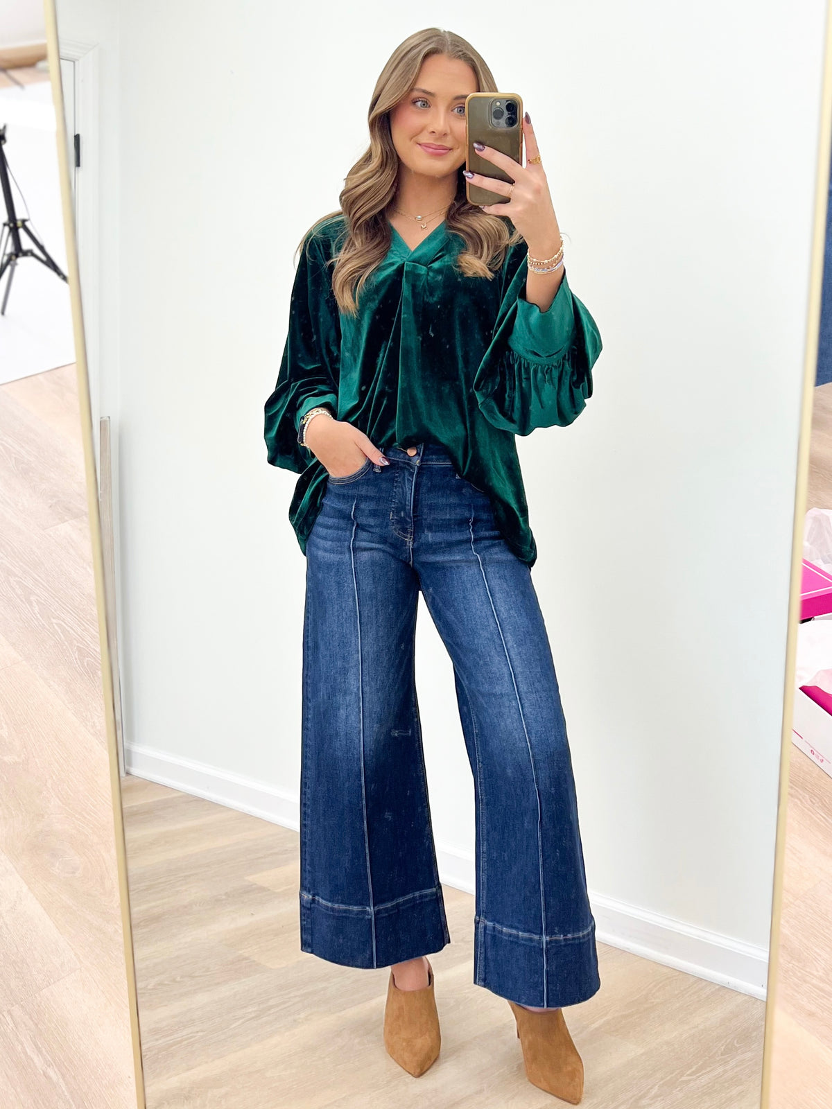 Hunter green velvet puff-sleeve V-neck pleated top with gathered knot front