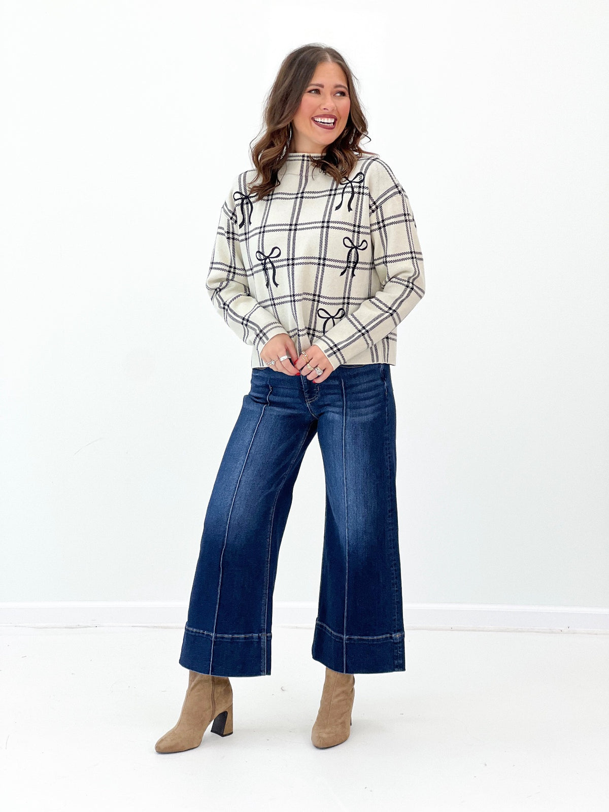 Eesome Bow Embroidered Mock Neck Sweater | Eesome