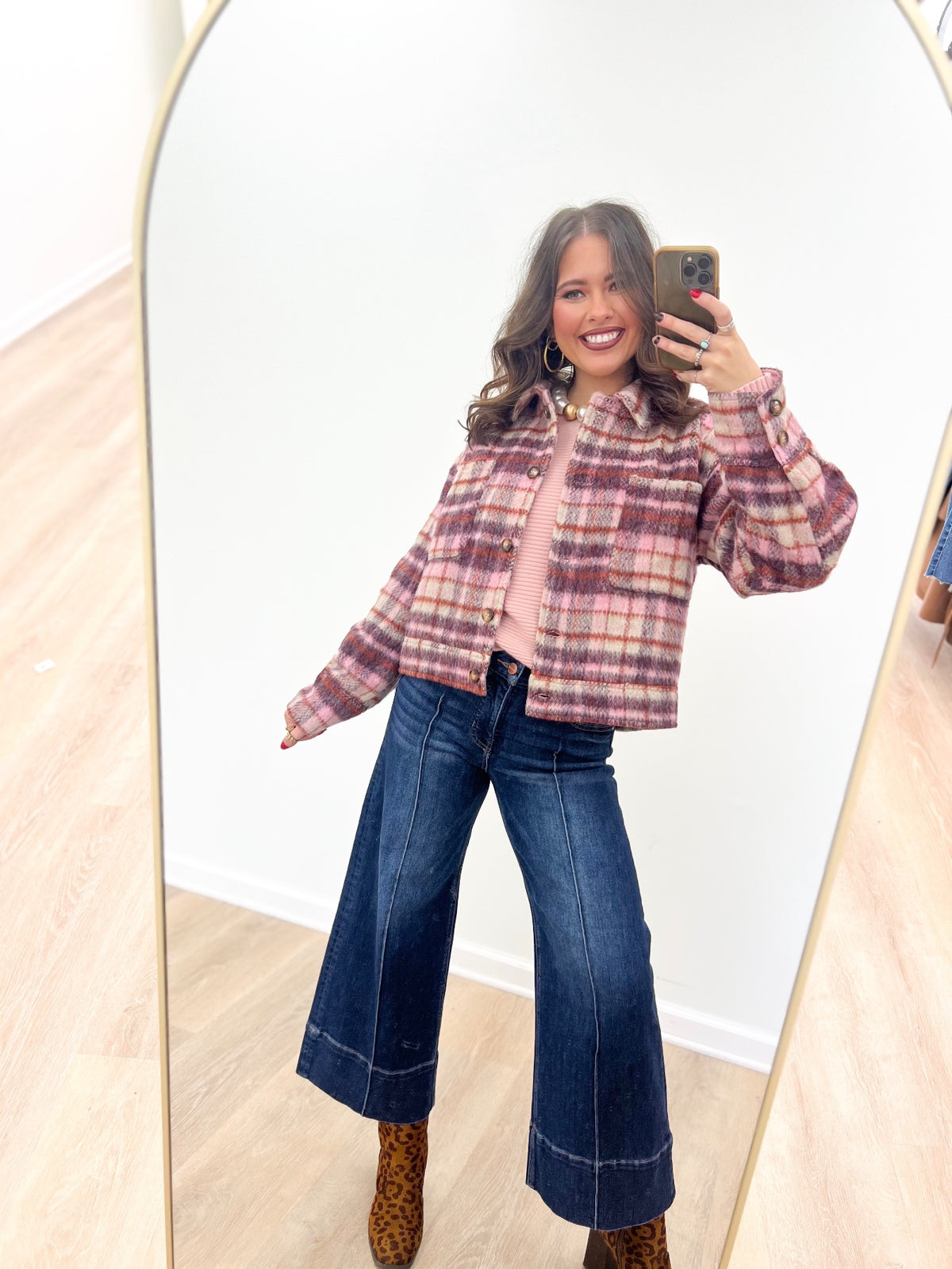 Eesome Plaid Button Down Collared Jacket | Eesome