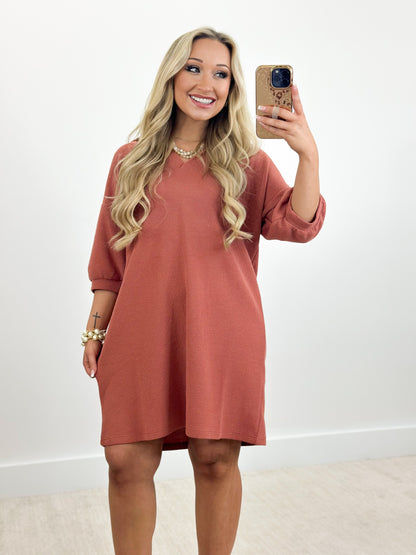Dusty mauve knit collar half-sleeve dress, shift silhouette, above-knee length