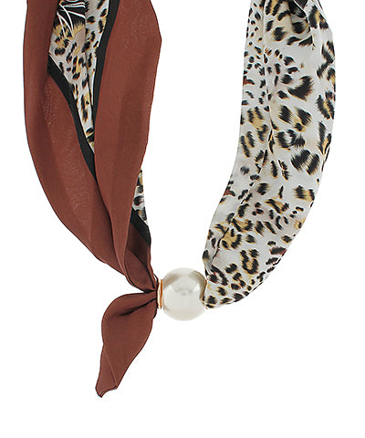 Pearl Leopard Scarf Necklace in Leopard/Cream