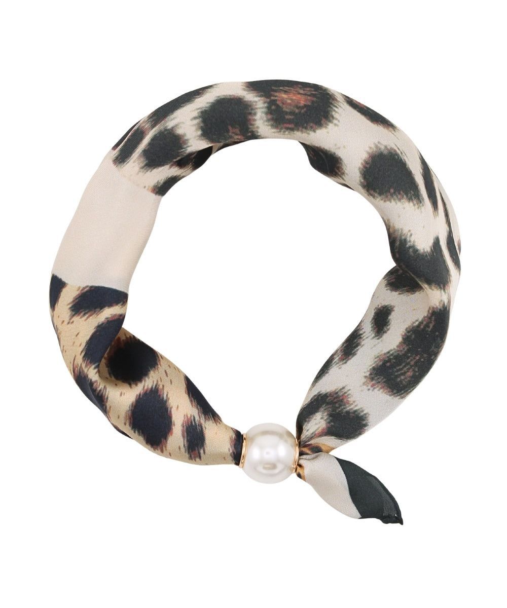 Golden Stella Printed Scarf Pearl Necklace in Leopard/Ivory