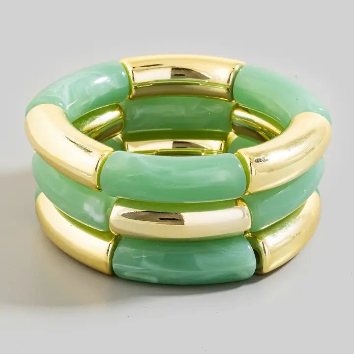 Bracelet of turquoise resin tube beads with a marbled finish