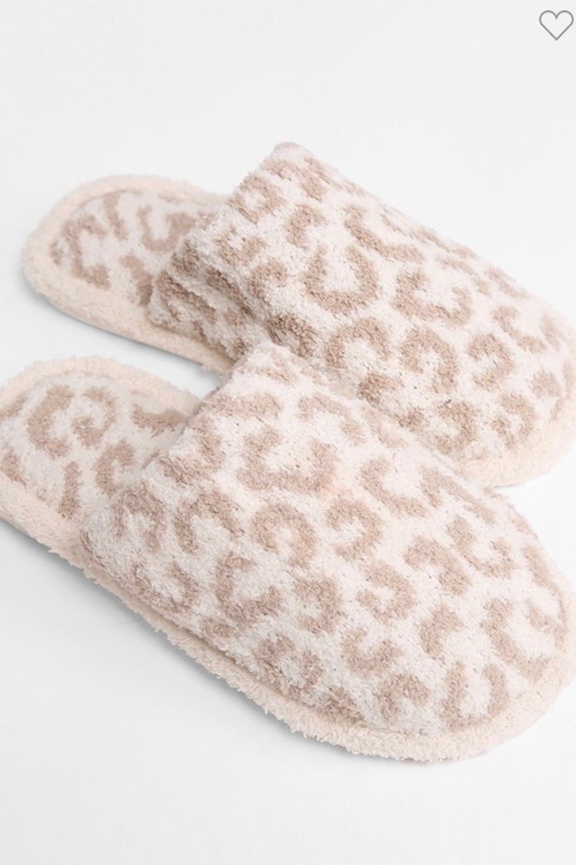 Leopard print slipper in beige with an open toe