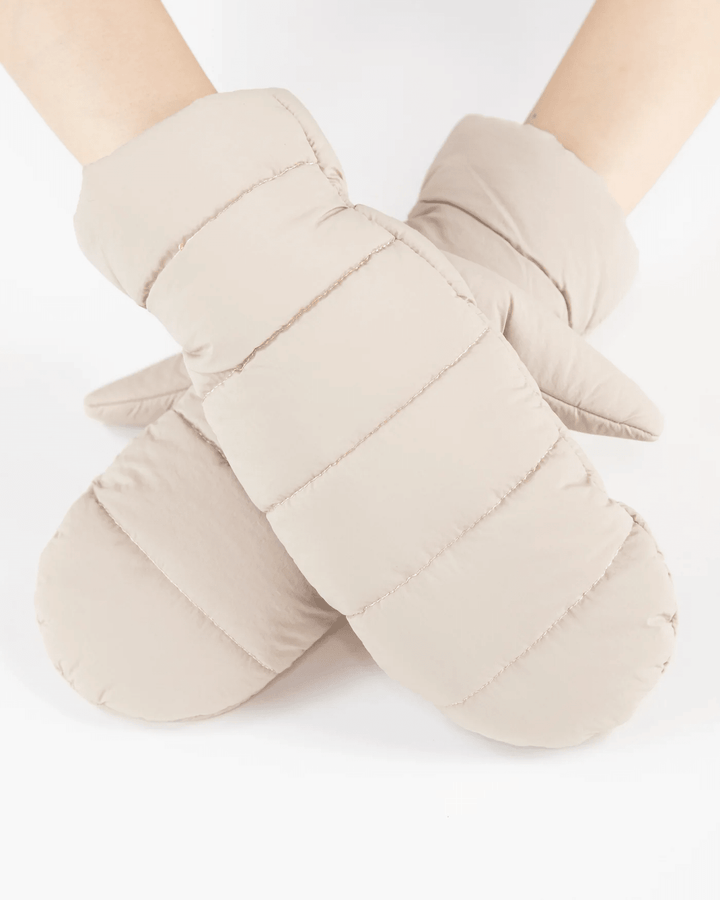 Beige puffer mittens in a solid matte finish