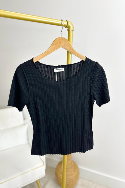 Black Knit Round Neck Short Sleeve Top - Lavish BoutiqueTops