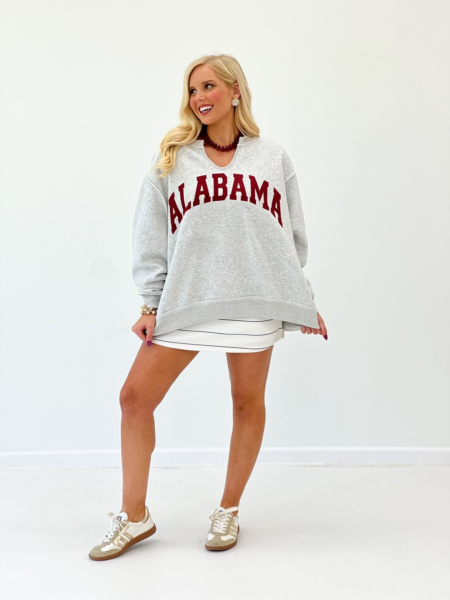 Oversized heather grey sweatshirt with a printed Alabama design