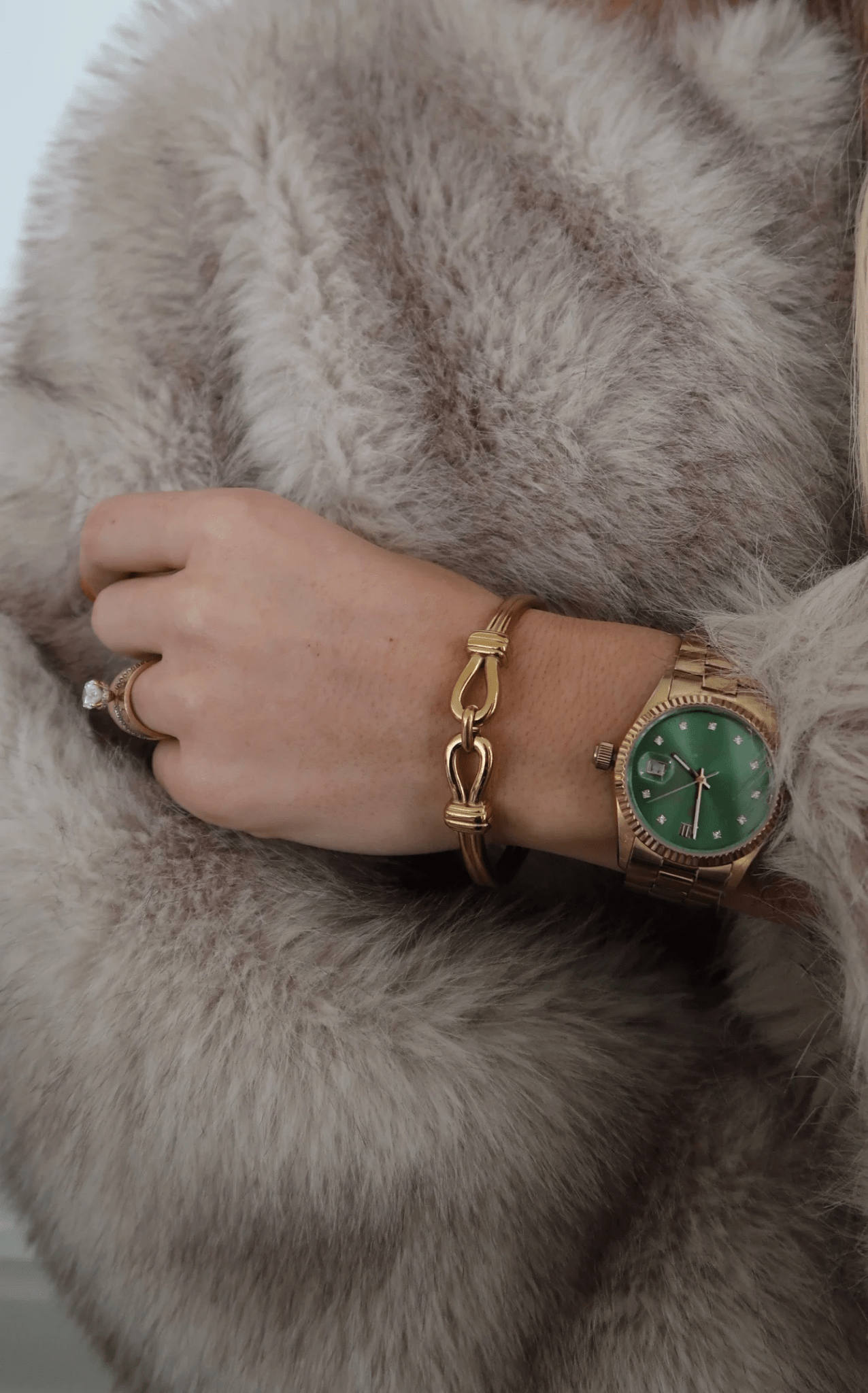Gold chain bracelet