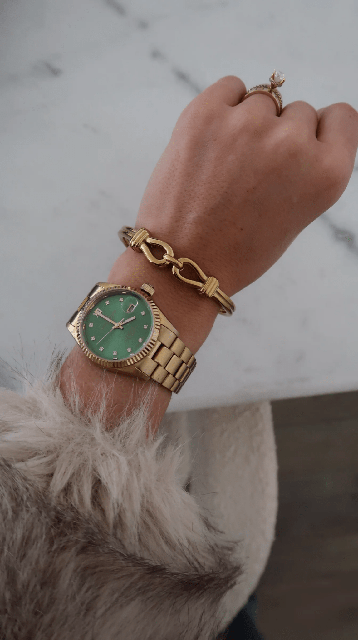 Slim gold link bracelet