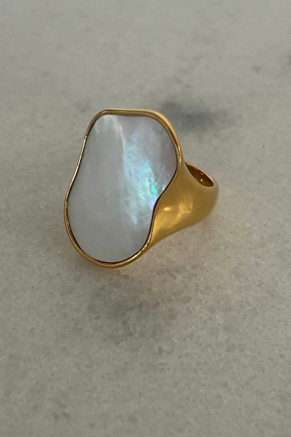 Sculpted gold cocktail ring
