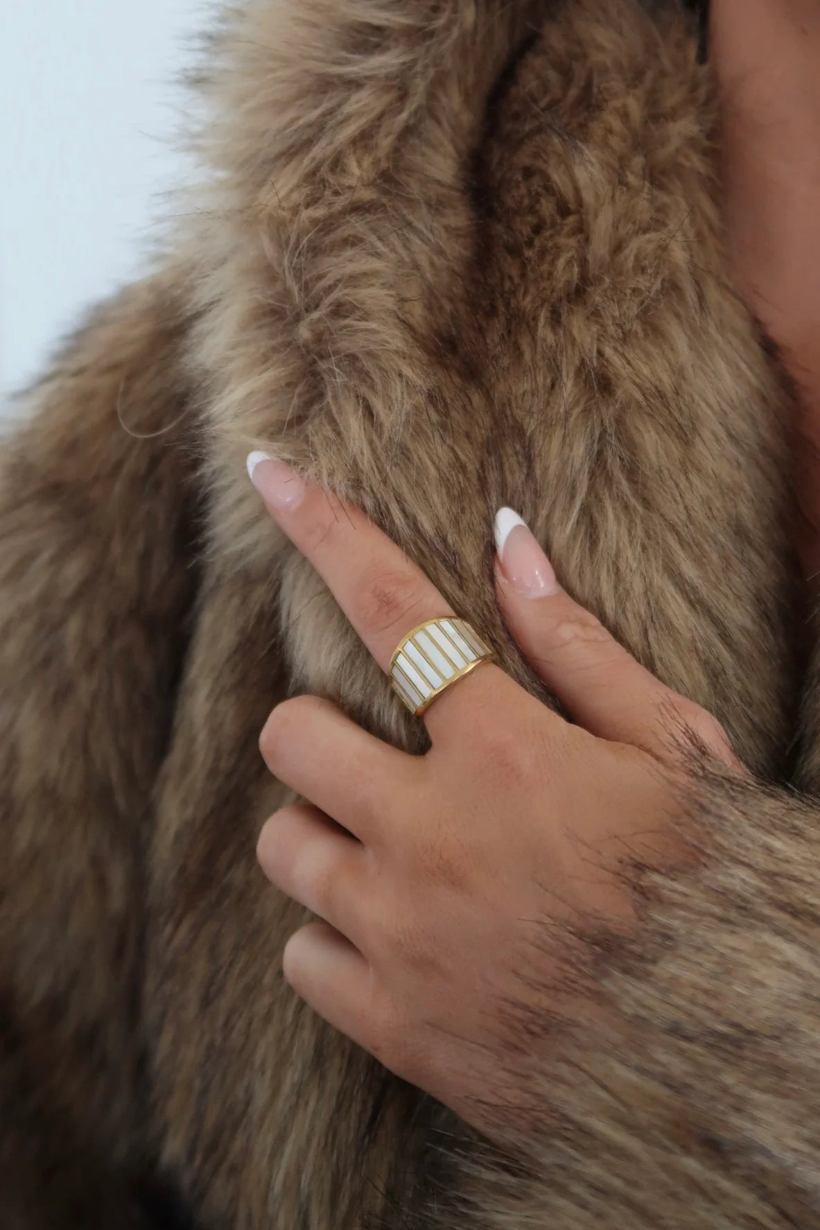 Chan Sutt The Ocean Ring - 7 - Lavish Boutique Accessories
