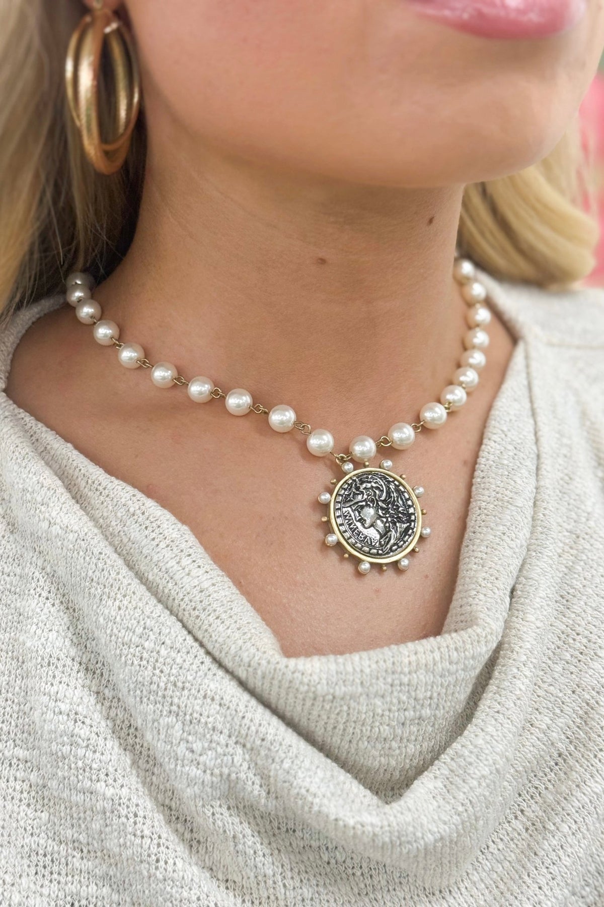 Coin pendant necklace in polished gold
