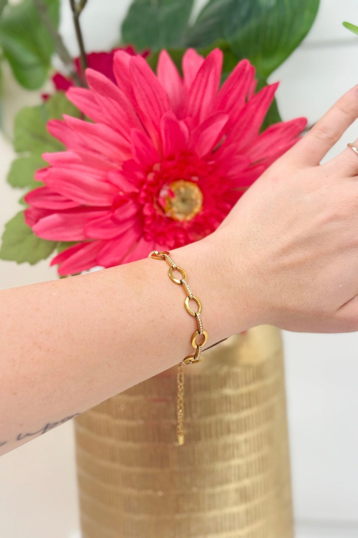Chunky gold chain bracelet