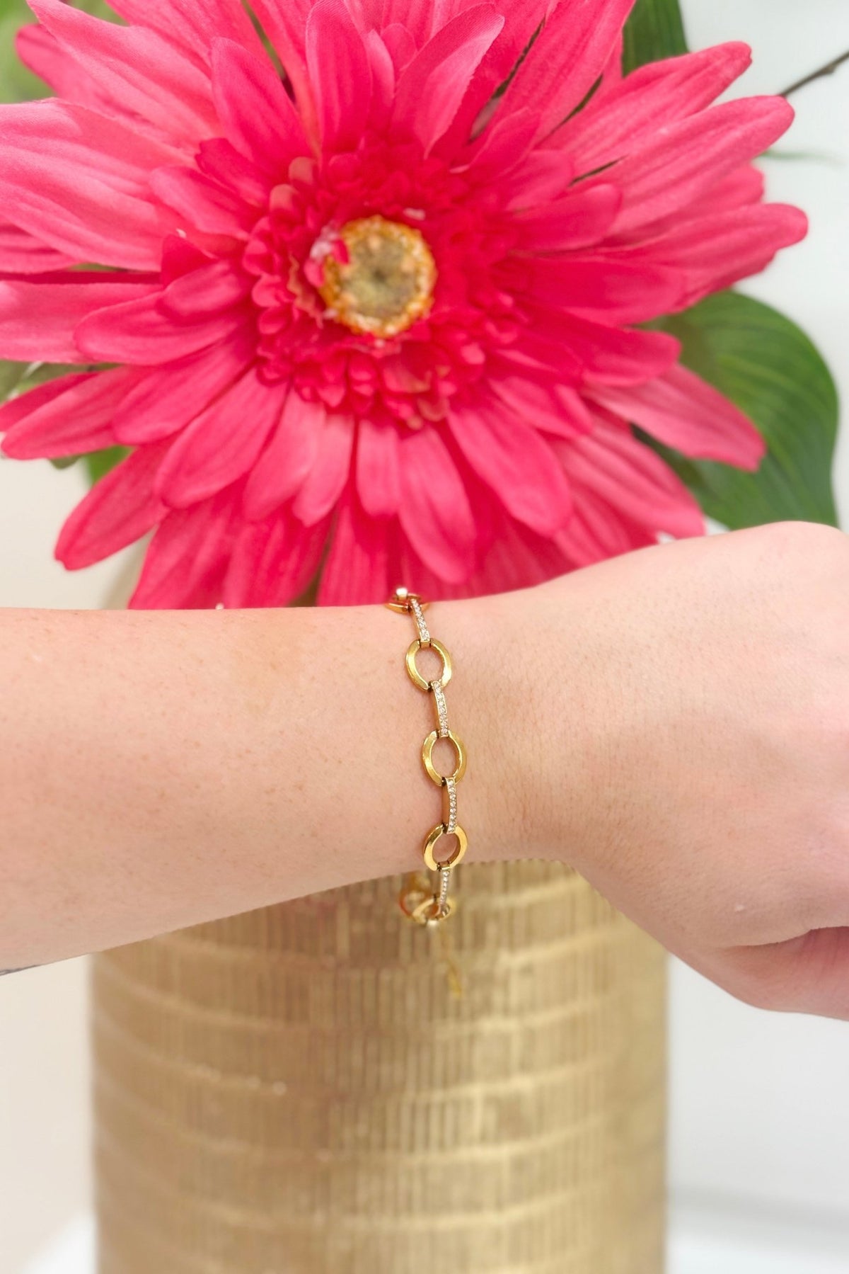 Gold chain link bracelet