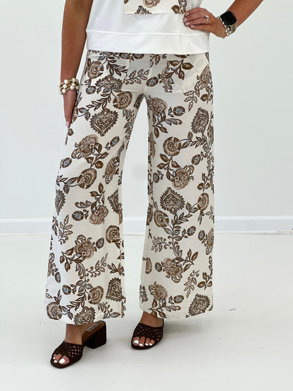 Floral print wide leg pants with an elastic waist