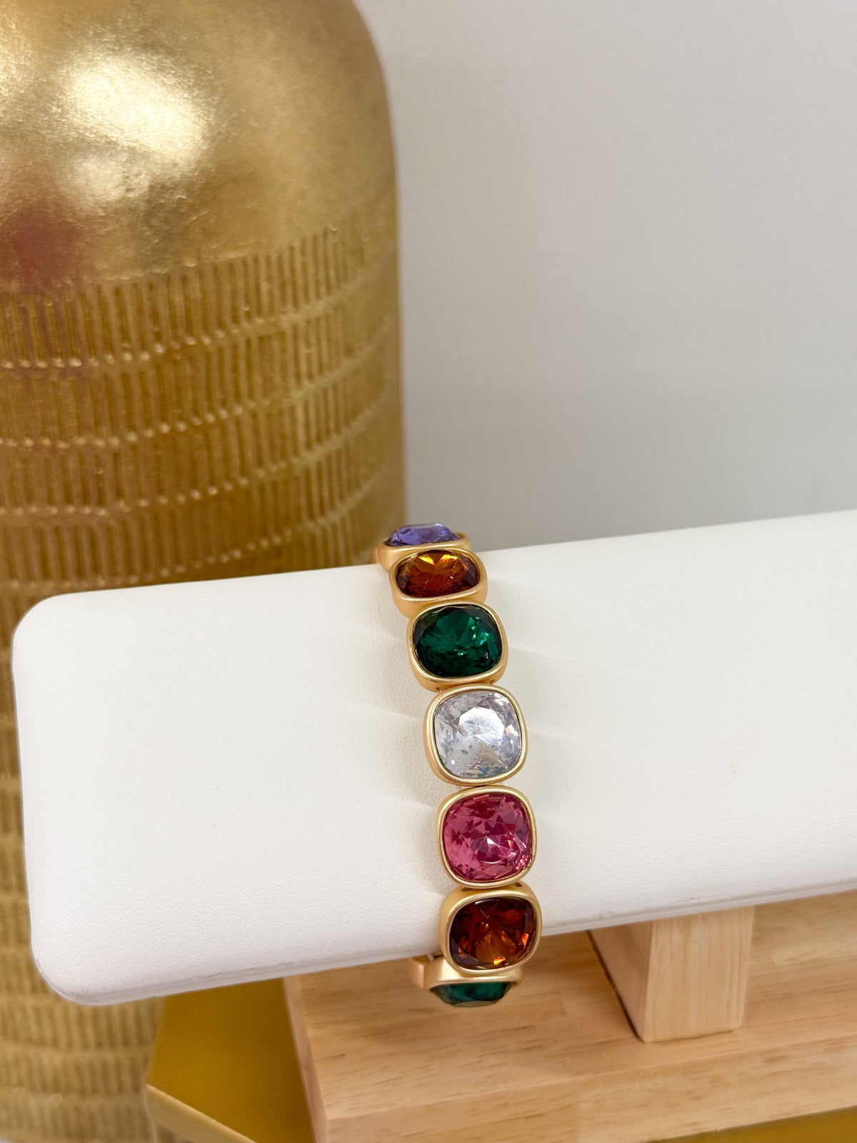 Crystal-set bracelet with square cushion stones