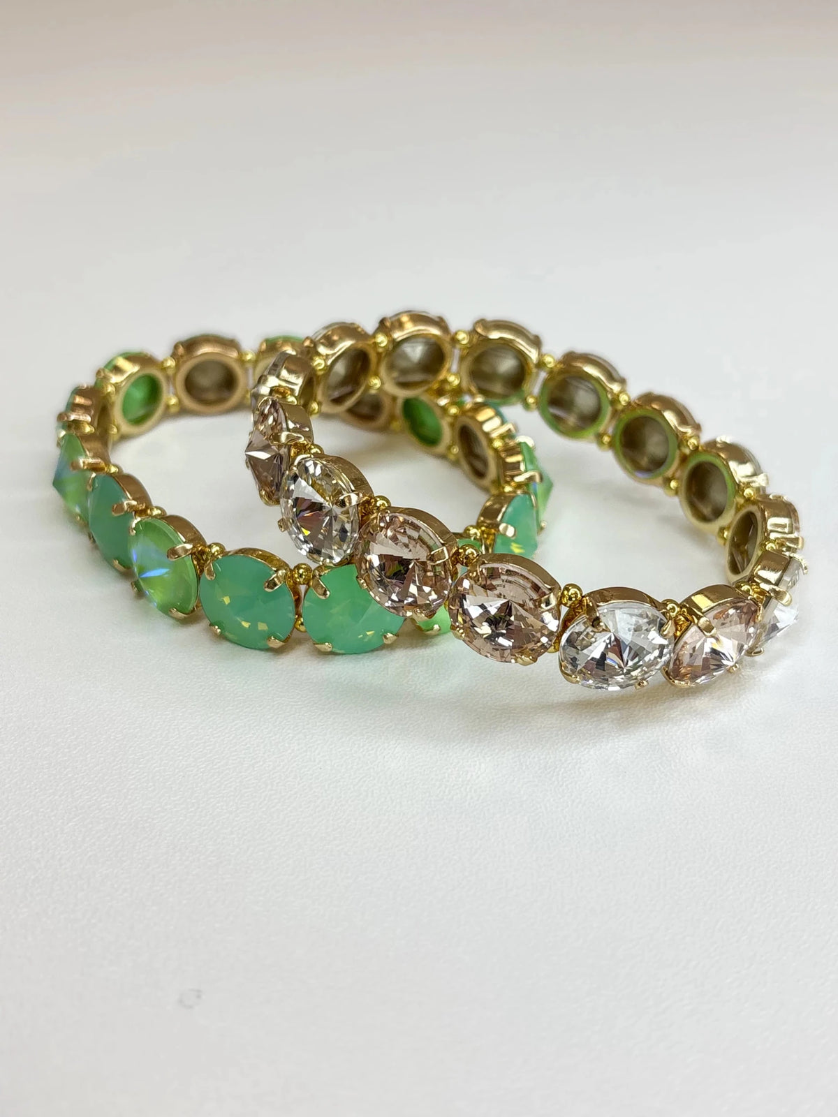 Gemstone bead bracelet with a shimmering cut finish