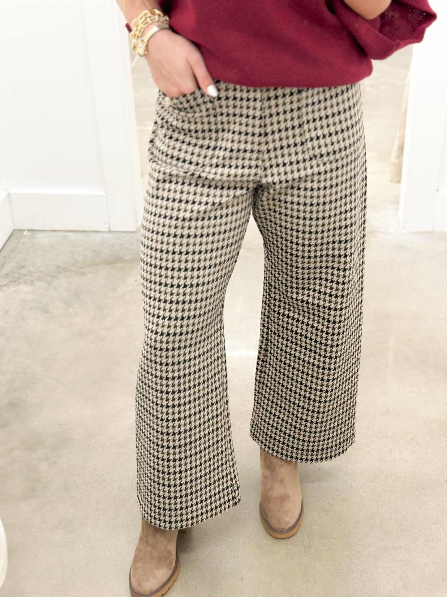 Eesome Houndstooth Wide Leg Pant - Lavish Boutique02-BOTTOMS